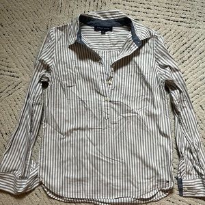 Tommy Hilfigure button up blouse size medium
